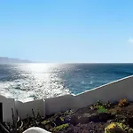 Faro De Sardina Frente Al Mar *