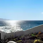 Faro De Sardina Frente Al Mar Gáldar
